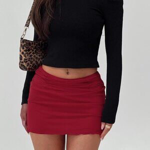 Red mini skirt with lettuce trim, never worn #miniskirt #princesspolly #red